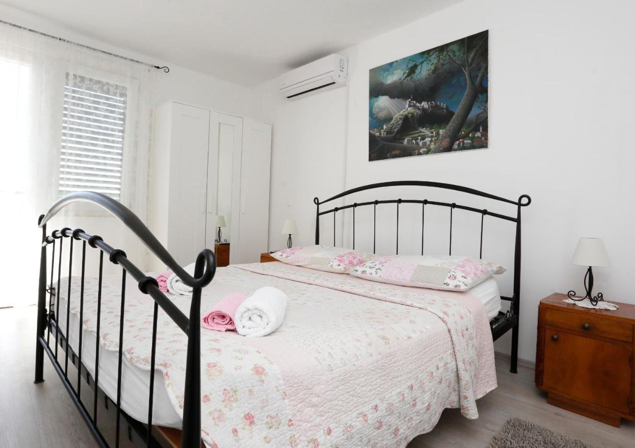 Holiday Home Miklica Klis Екстериор снимка