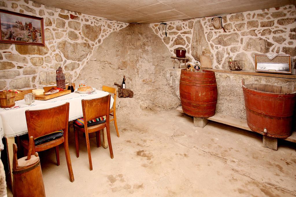 Holiday Home Miklica Klis Екстериор снимка