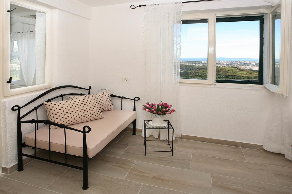 Holiday Home Miklica Klis Екстериор снимка