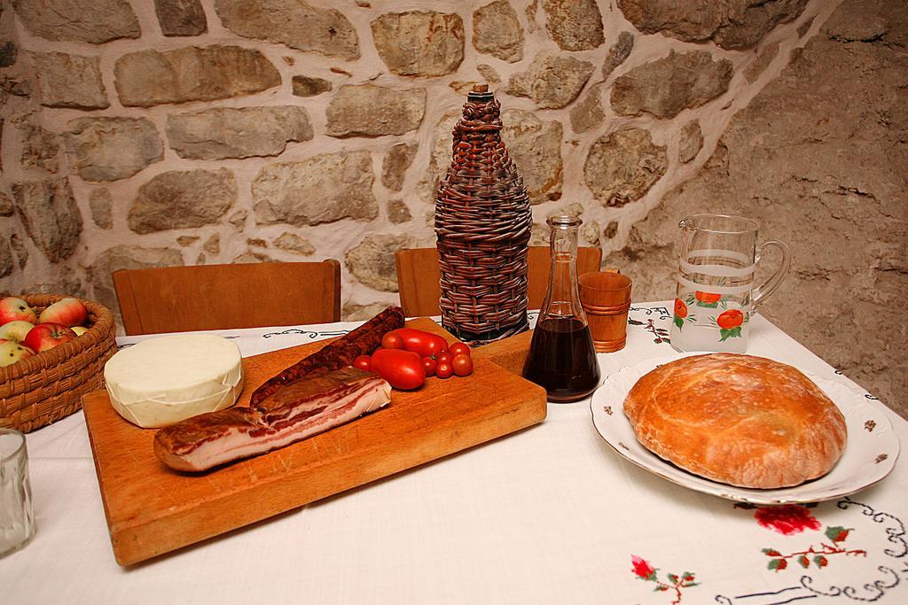 Holiday Home Miklica Klis Екстериор снимка